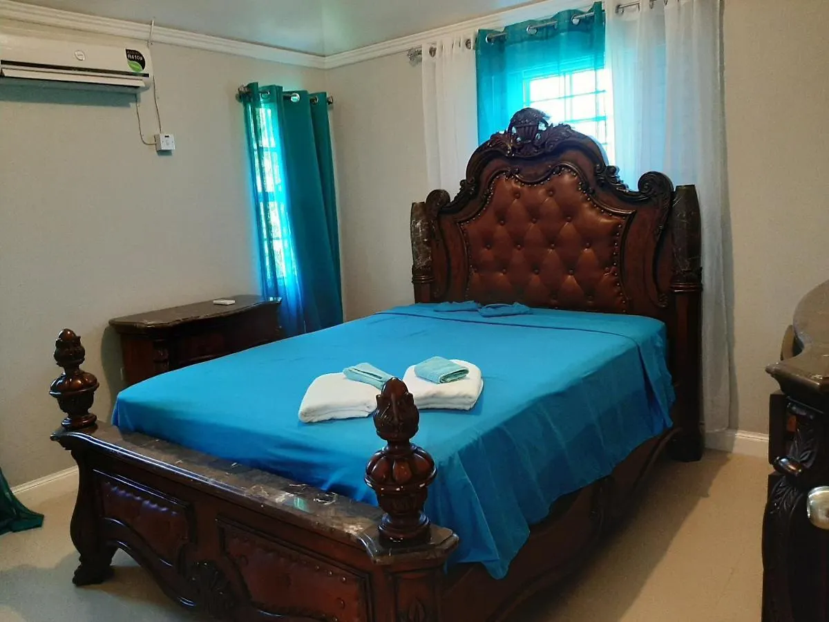 Priory Deluxe Hartland Holiday Homes ג'מייקה