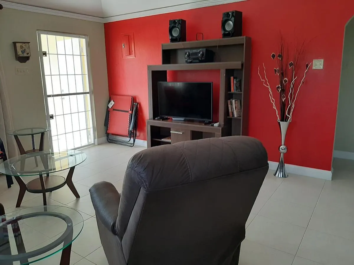 Priory Deluxe Hartland Holiday Homes ג'מייקה