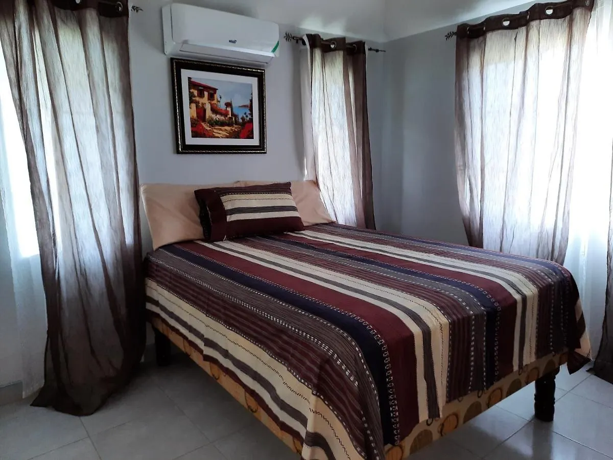 Priory Deluxe Hartland Holiday Homes ג'מייקה