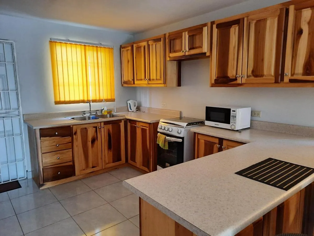 Priory Deluxe Hartland Holiday Homes 0*,  ג'מייקה