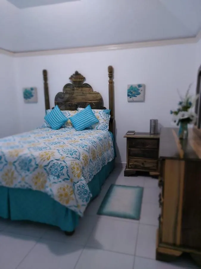Priory Deluxe Hartland Holiday Homes ג'מייקה